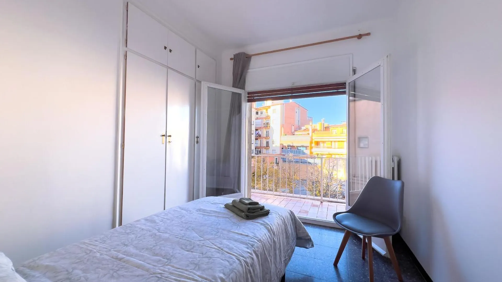 Apartment Caserna 13 - Luminoso Piso En Figueres Figueres  Spain